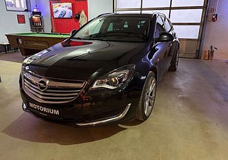 Opel Insignia ST Innovation 4x4~Navi~SHZ~AHK~20 Zoll