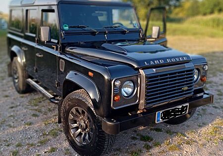 Land Rover Defender 110 DPF Station Wagon LXV
