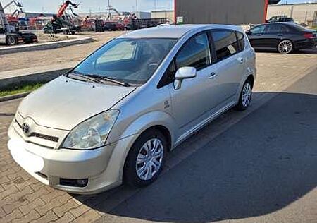 Toyota Corolla Verso 2.0 D-4D 7 Sitzer Klima