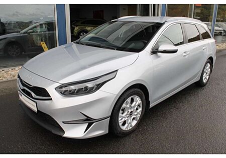 Kia Cee'd Ceed / Sportswagon 1.5 T-GDI AHK Klimaautomatik SHZ RFK D