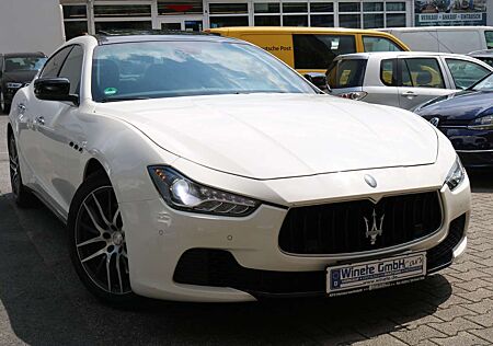 Maserati Ghibli Diesel*NAVI*SHZ*PDC*S-DACH*LEDER*BOSE*BI-XENON*