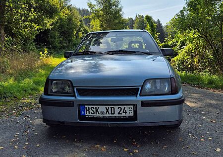 Opel Kadett E 16V GSi