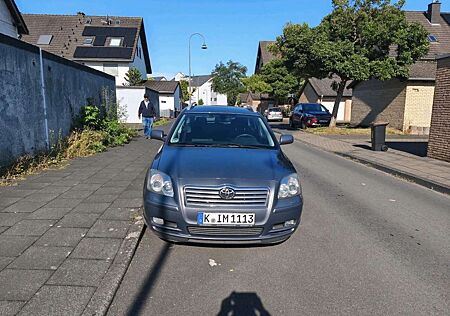 Toyota Avensis 2.0 D4D Combi Style