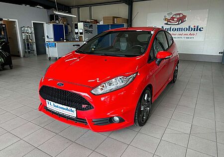 Ford Fiesta 1,6 EcoBoost ST Navi/Recaro/Leder/PDC/SHZ