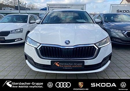 Skoda Octavia Combi 2.0 TDI DSG Clever NAVI ACC