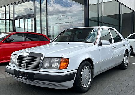 Mercedes-Benz E 320 Limousine | Schalter | Klima | TÜV NEU!