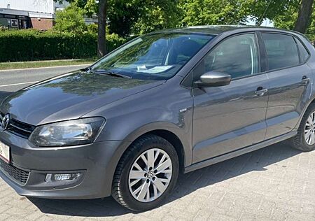 VW Polo Volkswagen V Life