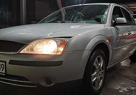 Ford Mondeo 2.5 V6 Ghia