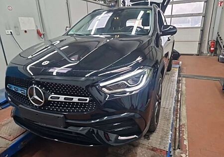 Mercedes-Benz GLA 250 AMG NIGHT 20Z./PANO/BURMESTER/LED-HIGH