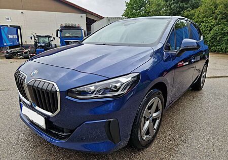 BMW 218i 218 2er Active Tourer AUT AHK HUD LED DAPlus RFK