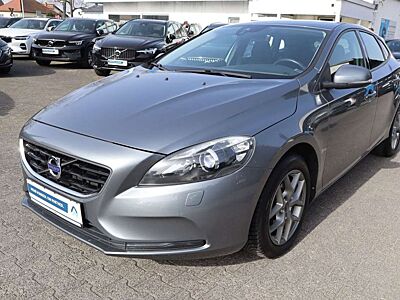 Volvo V40 V40 D3 Kinetic|R-CAM|SHZG|NAVIGATION