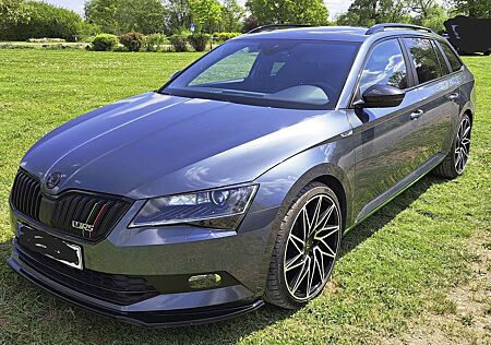 Skoda Superb Sportline/4x4/Kamera/8x Alu/Panorama/Business