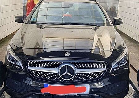 Mercedes-Benz CLA 200 AMG LINE PANO ROOF