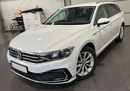 VW Passat Variant Volkswagen GTE Automatik **Navi*Kamera*AHK**