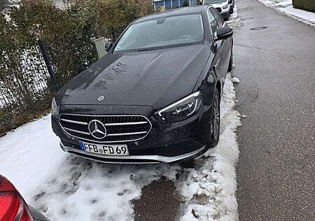 Mercedes-Benz E 220 E-Klasse Diesel d 9G-TRONIC Mietwagenpaket