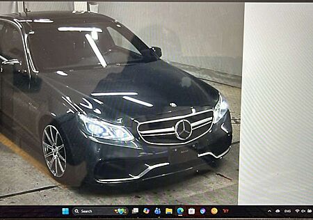 Mercedes-Benz E 63 AMG S 4Matic Speedshift MCT