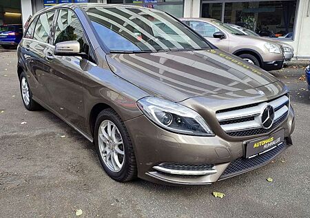 Mercedes-Benz B 200 Navi, Autom., Leder, erst 57 TKM, Scheckh.