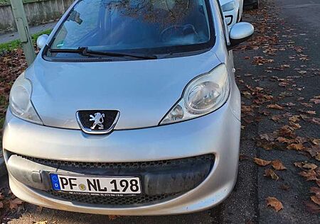 Peugeot 107 70 Filou
