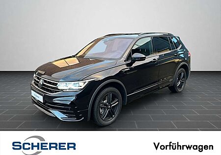 VW Tiguan Allspace Volkswagen R-Line 2,0 l TSI 4M/DSG//AHK/LED