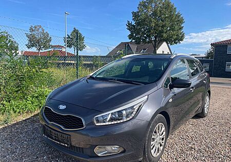 Kia Ceed SW / cee'd SW 1.6 Edition 7 KAMERA+NAVI+TEMPOMAT+SHZ+TÜV:05/2027
