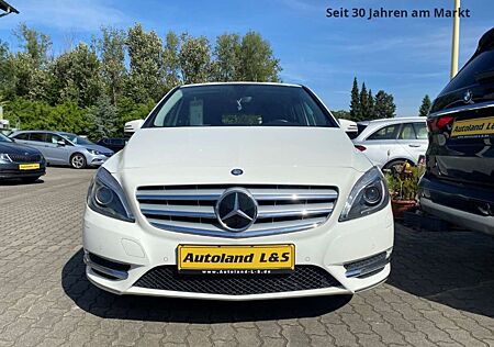 Mercedes-Benz B 180 Klasse, Bi-Xenon, SH, PDC, Alus, Allwetterreifen,