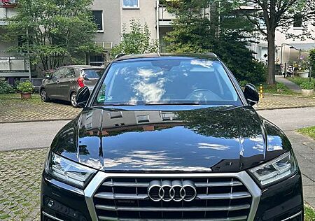 Audi Q5 quattro S. Line Sport