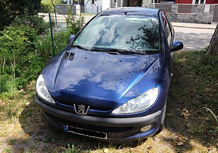 Peugeot 206 3-Türer 75 Petit Filou