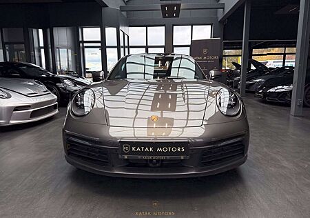 Porsche 992 Carrera 4S/PDLS+/SPORTSITZ 14W/WAPPEN