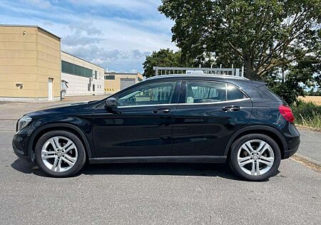 Mercedes-Benz GLA 200 Aut. Navi Leder Xenon Kamera