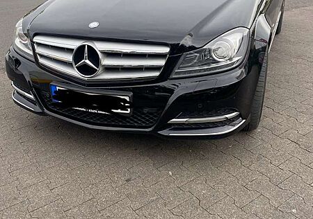 Mercedes-Benz C 220 T CDI DPF (BlueEFFICIENCY) 7G-TRONIC Avantgarde