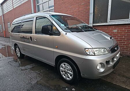 Hyundai H-1 H 1 9 Sitzer Klima