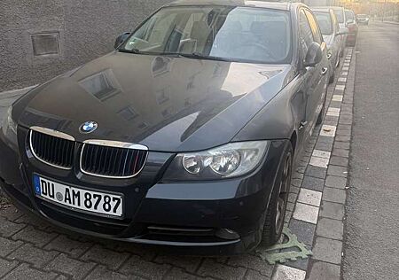 BMW 320i 320