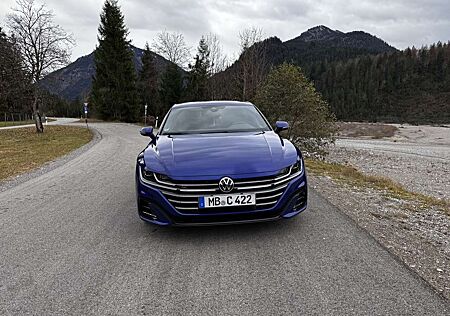 VW Arteon Volkswagen R-Line