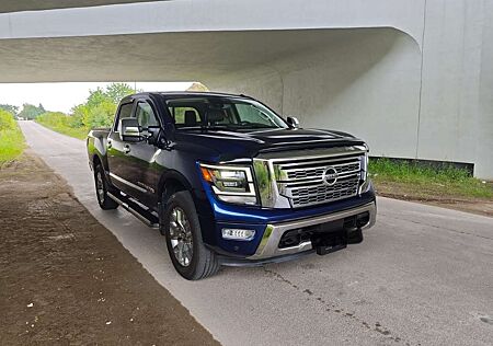 Nissan Titan 5.6L V8 SL CREW CAB PICKUP 4X4