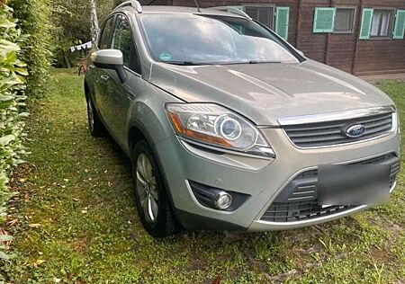 Ford Kuga 2.0 TDCi 136 DPF 4x2 Titanium