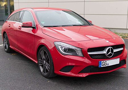 Mercedes-Benz CLA 250 Shooting Brake NAVI,BI-XENON,KAMERA,SHZ,AHK