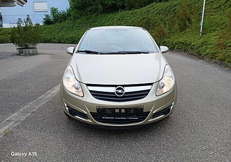 Opel Corsa 1,4 Neu TÜV Neu Inspektion Garantie Fahrradträger