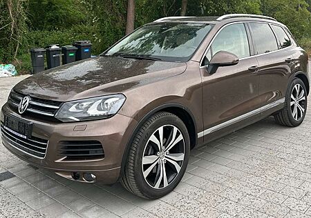 VW Touareg Volkswagen 3.0 V6 TDI DPF Automatik Exklusive