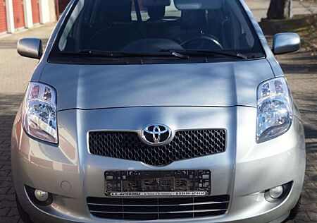 Toyota Yaris Executive