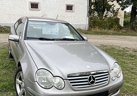 Mercedes-Benz C 180 gebraucht kaufen Mercedes-Benz C 180 Kompressor Sportcoupe Sport Edition