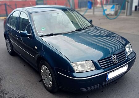 VW Bora Volkswagen 1.6 Pacific