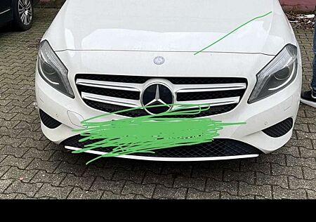 Mercedes-Benz A 180 BlueEFFICIENCY Edition Style