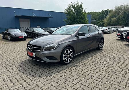 Mercedes-Benz A 180 Urban 2.HAND Navi 18" SHZ Bi-Xenon PDC Kam