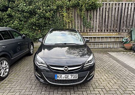 Opel Astra Sports Tourer Diesel 1.7 CDTI DPF Exklusiv