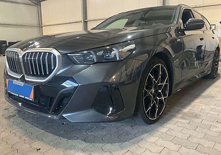 BMW 520 d xDrive M Sport HUD+Neuwertig