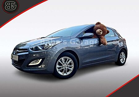 Hyundai i30 FIFA World Cup Edition Klima PDC AHK 1. Hand