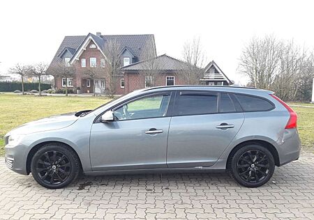 Volvo V60 Kombi Linje Svart 2,0 D - Schalter +Navi+++