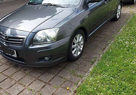 Toyota Avensis 2.2 D-CAT Travel Lim.
