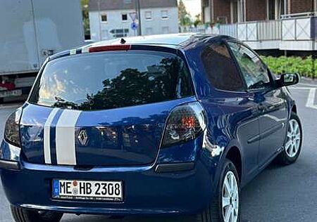 Renault Clio 3 Zu verkaufen 300 Euro Aufwand