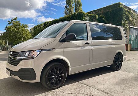 VW T6 Volkswagen .1 Multivan Multivan .1 KurzFamily